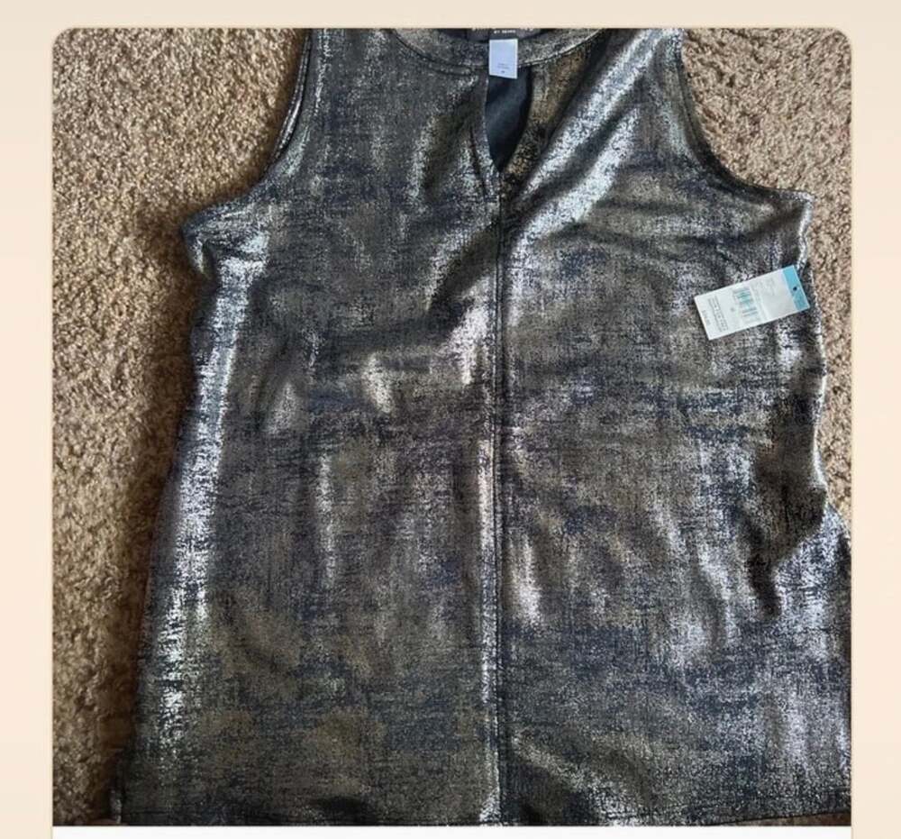 JCPenney Metallic Keyhole Tank Top Size M Silver